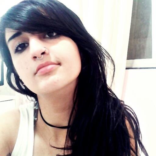 Só quero minha mina, uma dose e mais um trago ... | irmã mais velha do @SWAGuilherme | kik: onegirlrocker