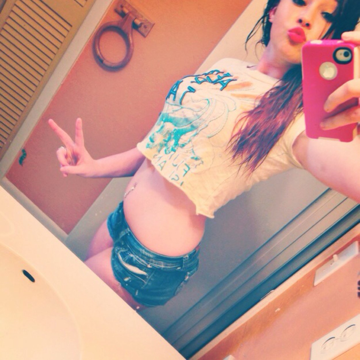 TAKEN ...Snapchat: presleighbabbii  Instagram: presleigh babbii . Kik; Presleigh_Babbii . ............People change, but memories dont...