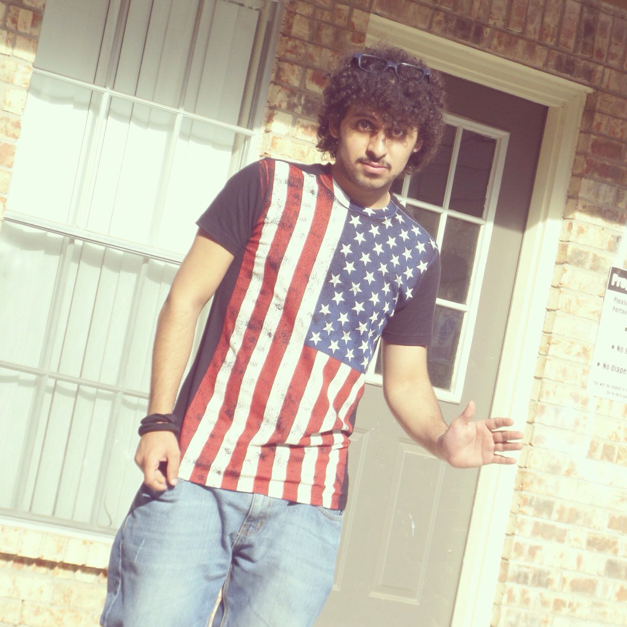PeopIe say you Can't IiVe without Iove.. ,I..think oxygen is more important . U.S.A