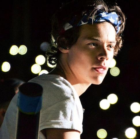 Hasta que conozca la chica correcta, tengo a Louis. -Harry //  @MahoneAustinARG