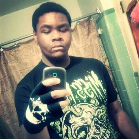 ⭐Nice,Awesome,Smart,Funny,Insane ✌
⭐16 
⭐Don't follow to unfollow 
⭐Metalhead 
⭐In A Relationship  ❤
⭐Kik: Melomaniac2327