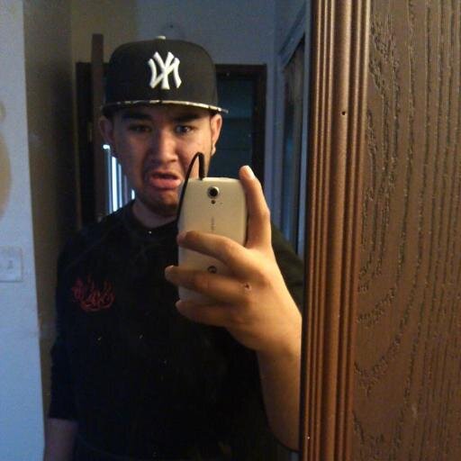 SMILEYLHNO's profile picture. i like to make people an myself laugh and i suck at beatboxing i'm  a new  youtuber check out my video's