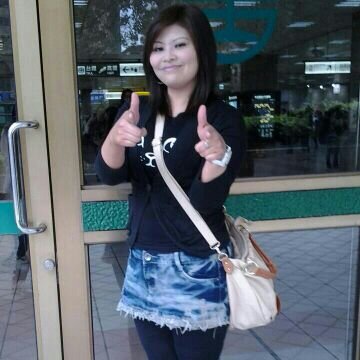 zahra098150's profile picture. 