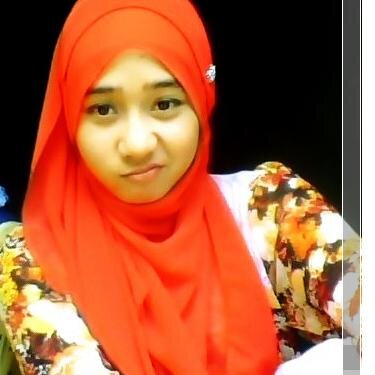 Orang yg tulus mencintai kita itu orang yg tau segala kekurangan kita , dan selalu punya cara untuk melengkapi kita