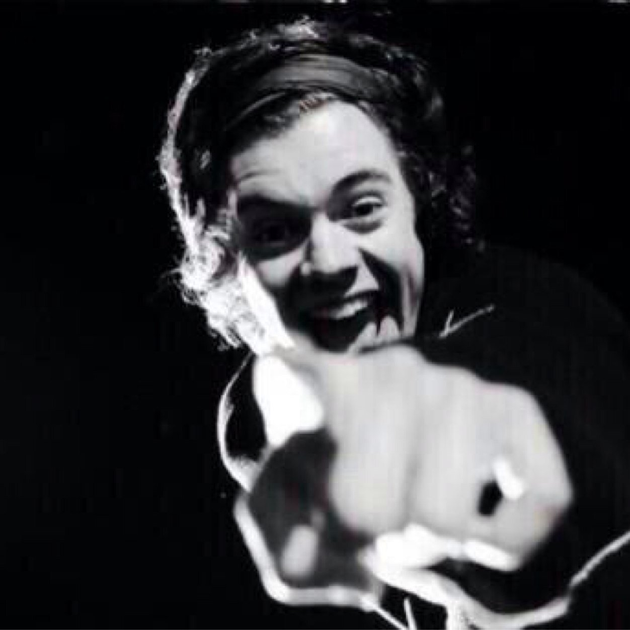 Free follow, follow @littlelegs_xox and ask for a follow back, thank you xx