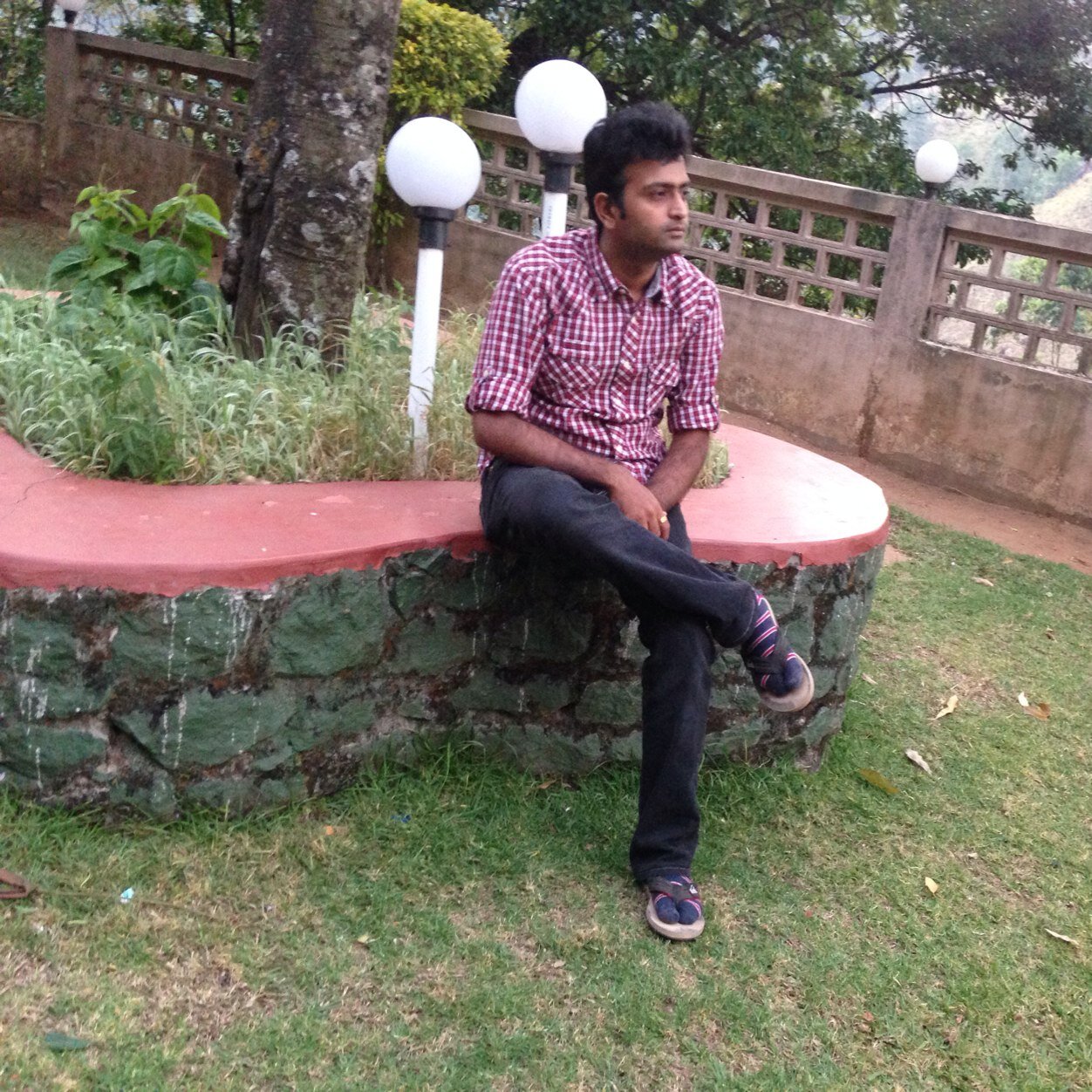 Prosthetist & Orthotist,Art of living volunteer,Foodie,Enthusiastic about life,Avid car lover