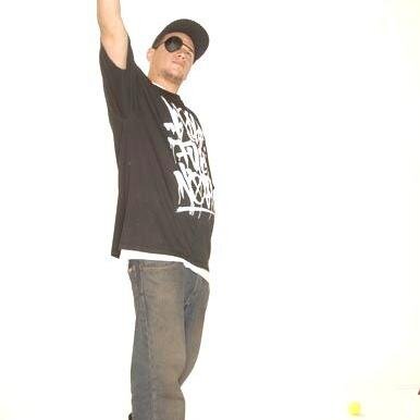 Returning Los Angeles Native, Former Seattle Resident, Cook, Homebrewer, Artist and wannabee Grunt.