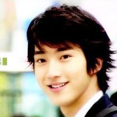 I'm Proud To Be Elf.14 y.o,my biased is Yesung.Mention To follback