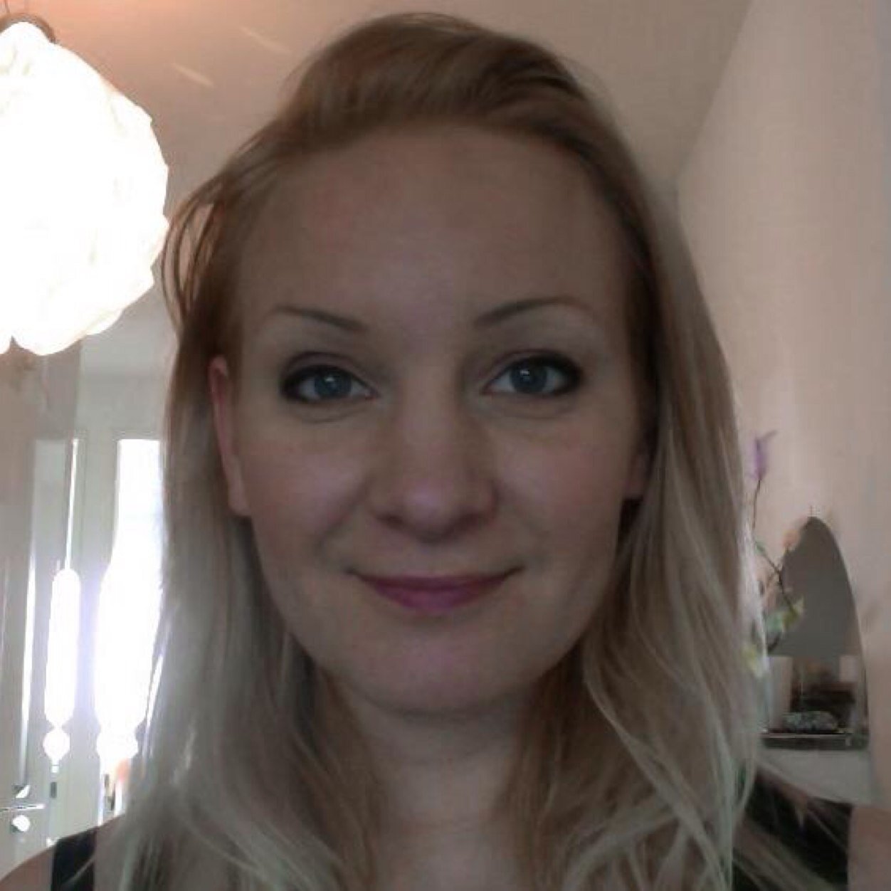 PakarinenSatu's profile picture. Savolaissyntyinen tutkija, twiitit ja mielipiteet omia, vastuu jää kuulijalle.