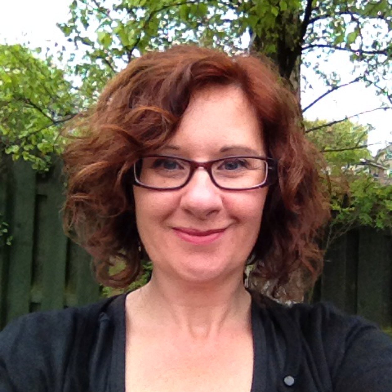 Acupuncture specialist and reflexologist with First Class Honours Degree in Acupuncture and a Honours Degree in Biological Science.