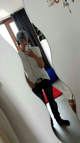 vissen//chillen//game//voetballen//karten
