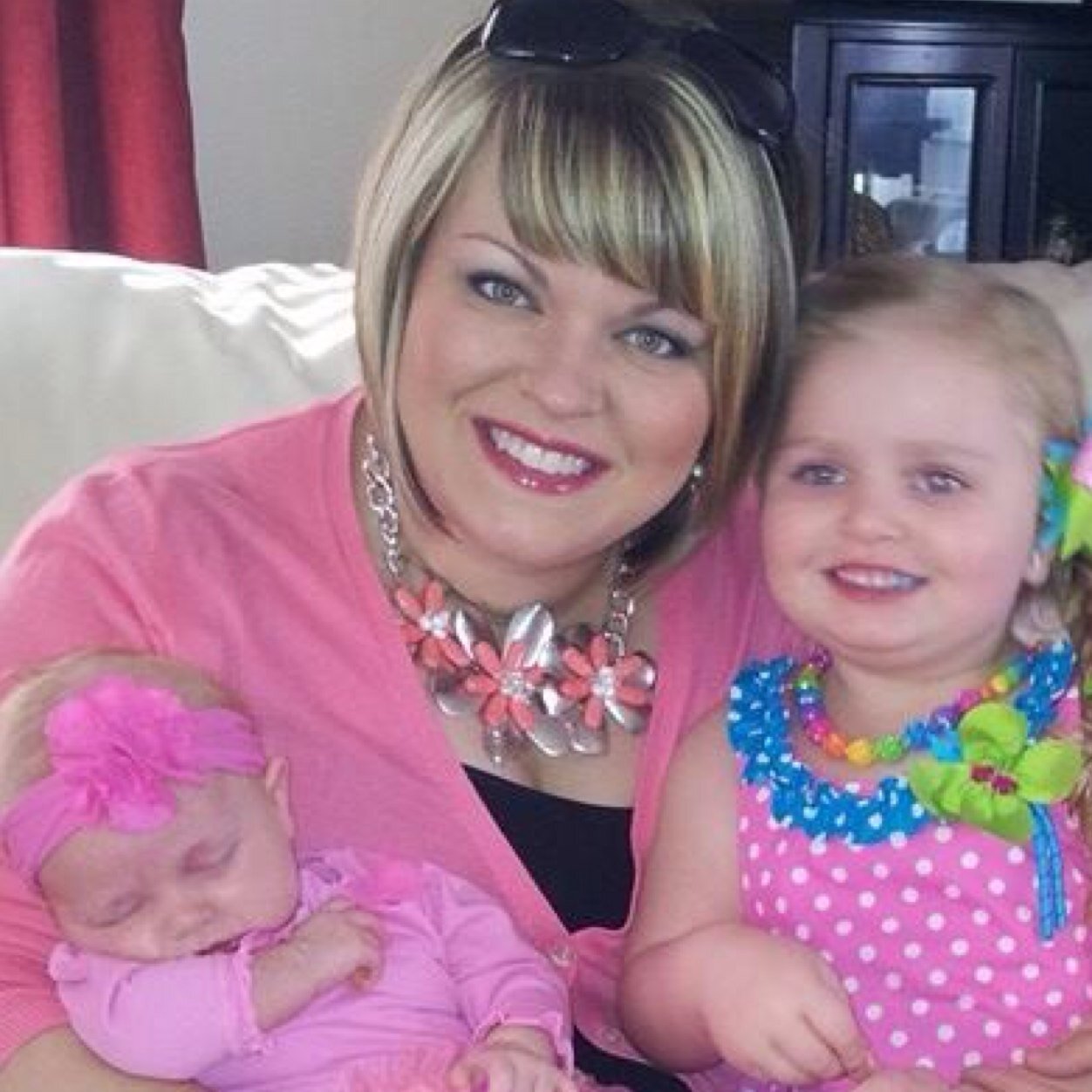 fun-loving-outgoing-loves-to-sing-wife-of-a-firecracker (lukepaa) & mommy-to-2-sweet-little-girls