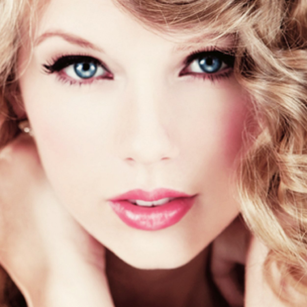 This is a swiftie fandom page