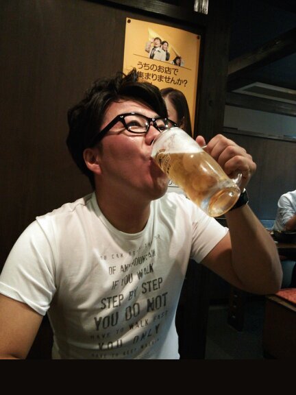 美味い食べ物と酒を楽しむ36歳