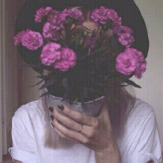استغفر الله واتوب اليه .
                                     Instagram : shoog_83