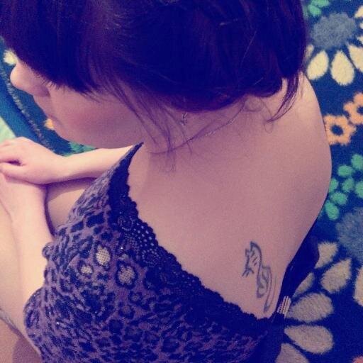 cdamiayxbb's profile picture. Радуюсь жизни) Местами...
А вообще .. веселая и грустная, добрая и злая.. Кстати, один глаз карый и другой… как у твиттер птички))