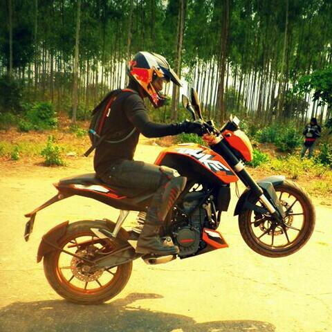 Ma Babar Biker Santan