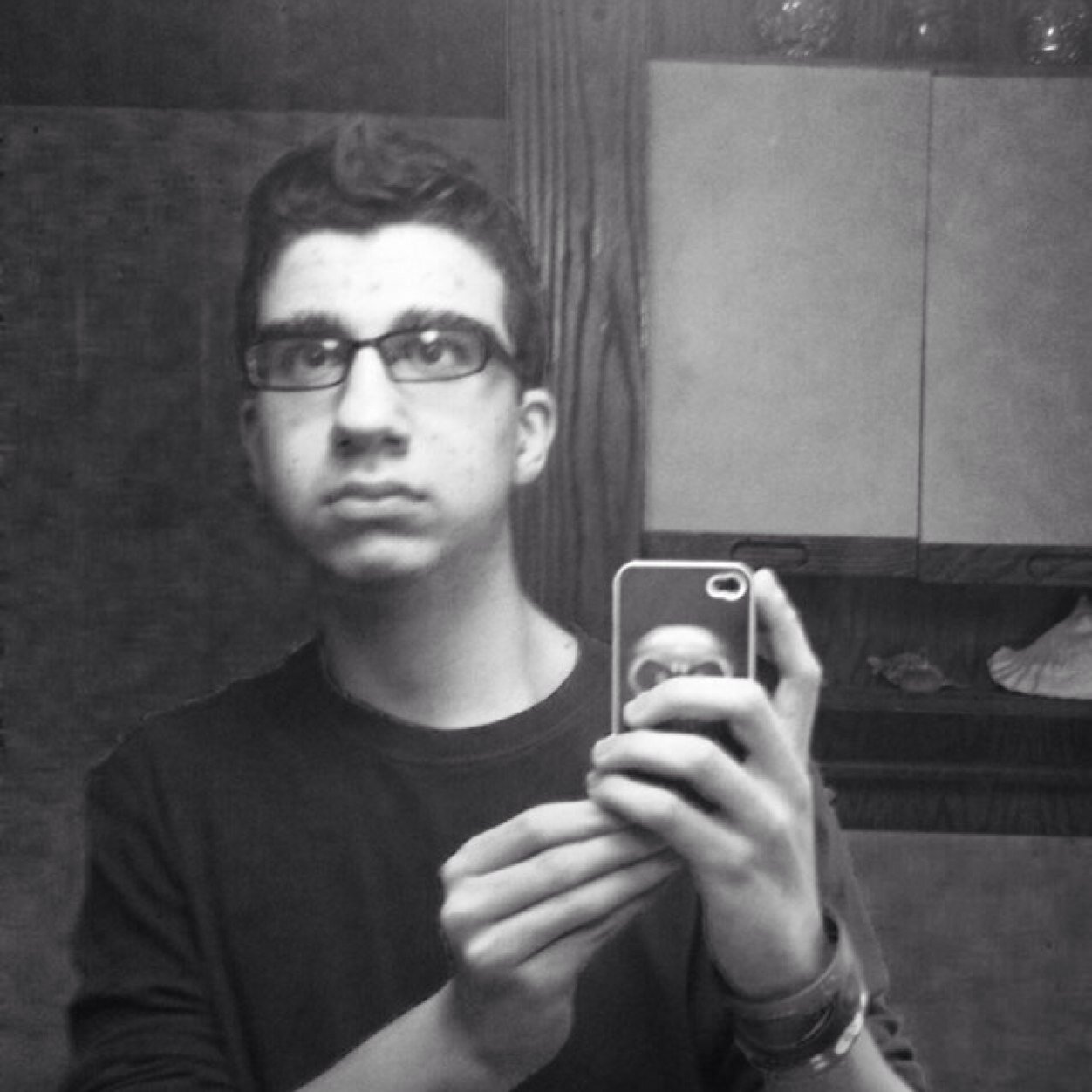 this is my back up account im on both tho so dont worry :) @nickDubbin1 ask for a shout out :) #teamfollowback music:)