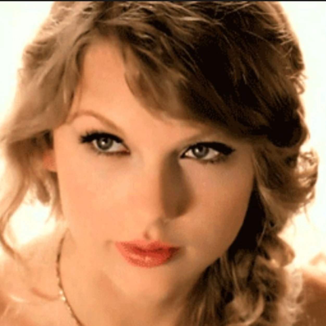 This is a swiftie fandom page