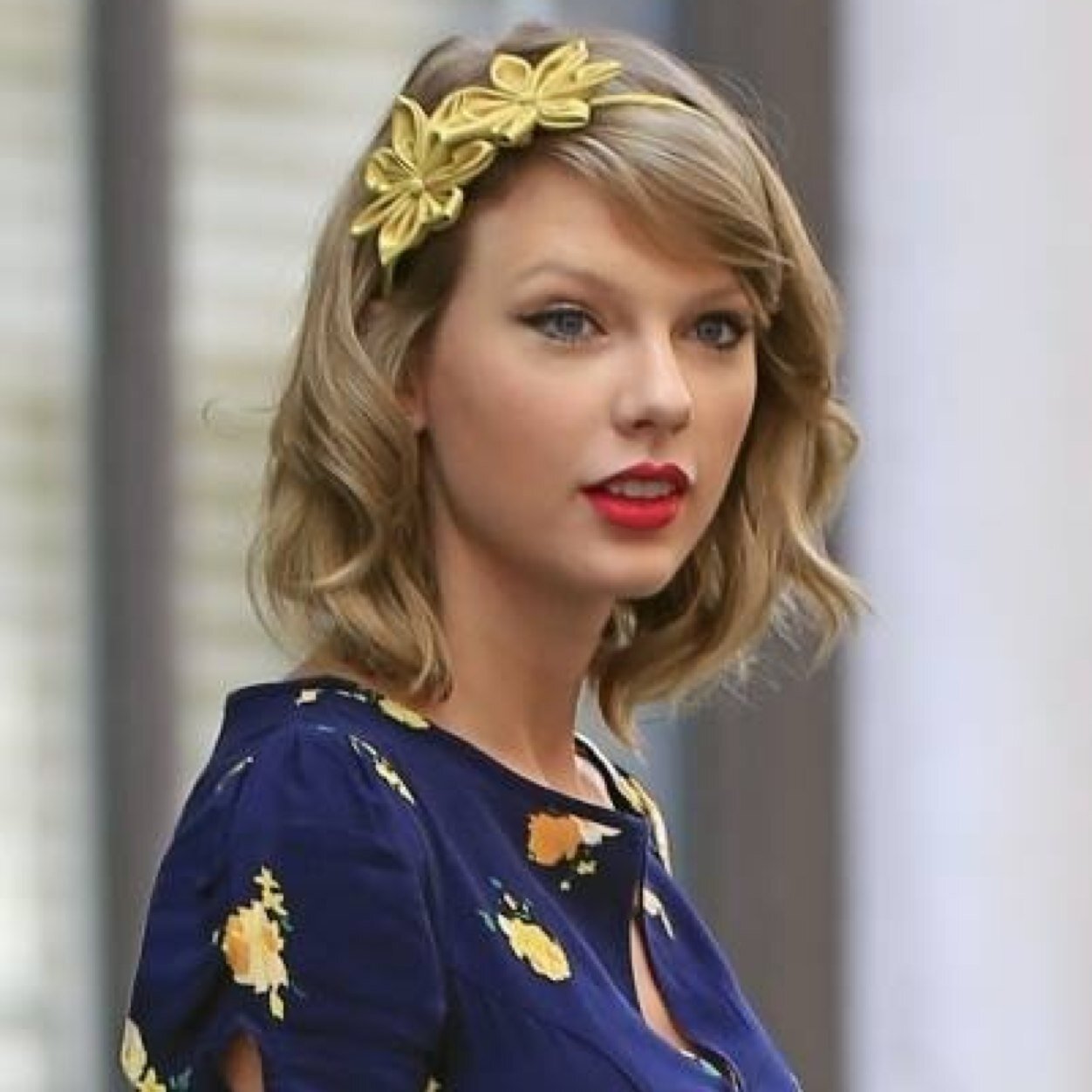This is a swiftie fandom page