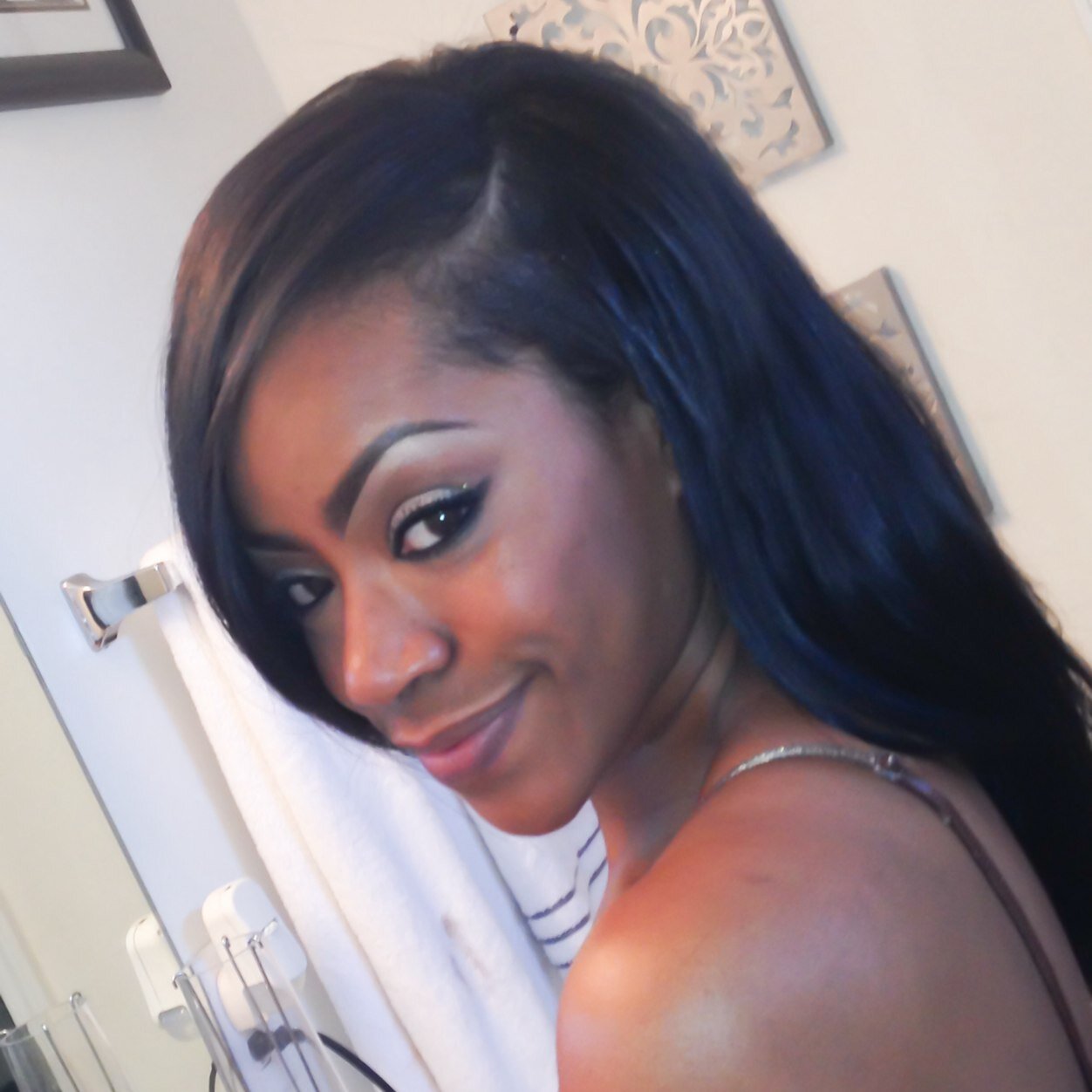 Allypie28's profile picture. I'M IN LOVE WITH THE TEUE AND LIVING GOD JESUS CHRIST!!!!