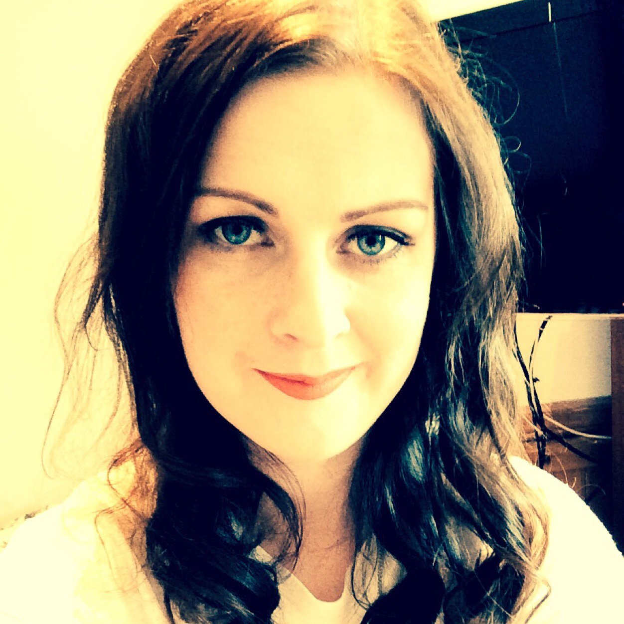 ModernistGirl's profile picture.