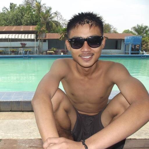 I can melt a woman's heart just by eye blink =D