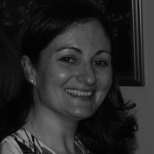 Copywriter, knowledge management geek and marketing consultant. Also, a ridiculous baseball fan who is ALWAYS loyal to the Seattle Mariners.