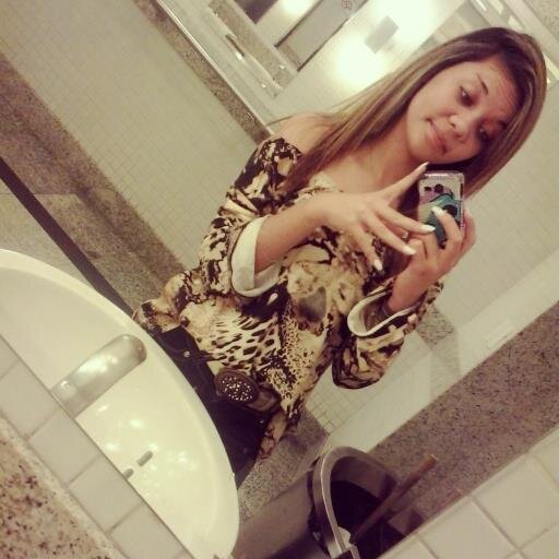 (...) Não espere o mundo . Por que o mundo não espera NINGUEM !! ** Wiz Khalifa