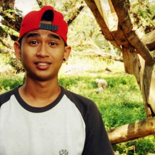 bertunangan