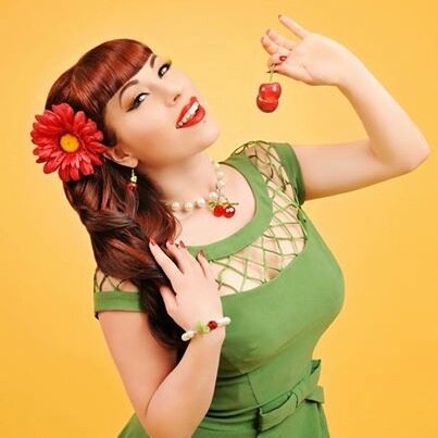 Graphic Designer / Pinup enthusiast