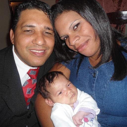 Sou aquela que entende que:A vida só pode ser compreendida, olhando-se para trás; mas só pode ser vivida, olhando-se para frente! conquistando o impossivel!!!!!