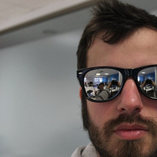 Software eng. who like design, music and to have fun with friends