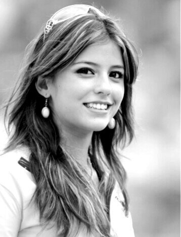 ♡ Beauty is all of me♡ Surfing Love♡ 
I'm a quarter of Spain♪My Twitter is almost diet only ♪
Fighting ♡