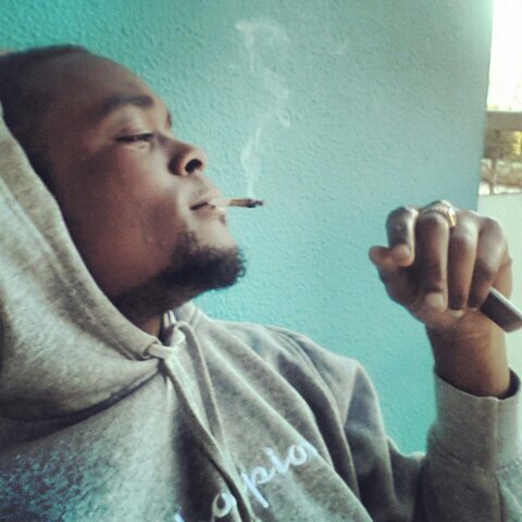 Insta ; Shxtsgrizzly