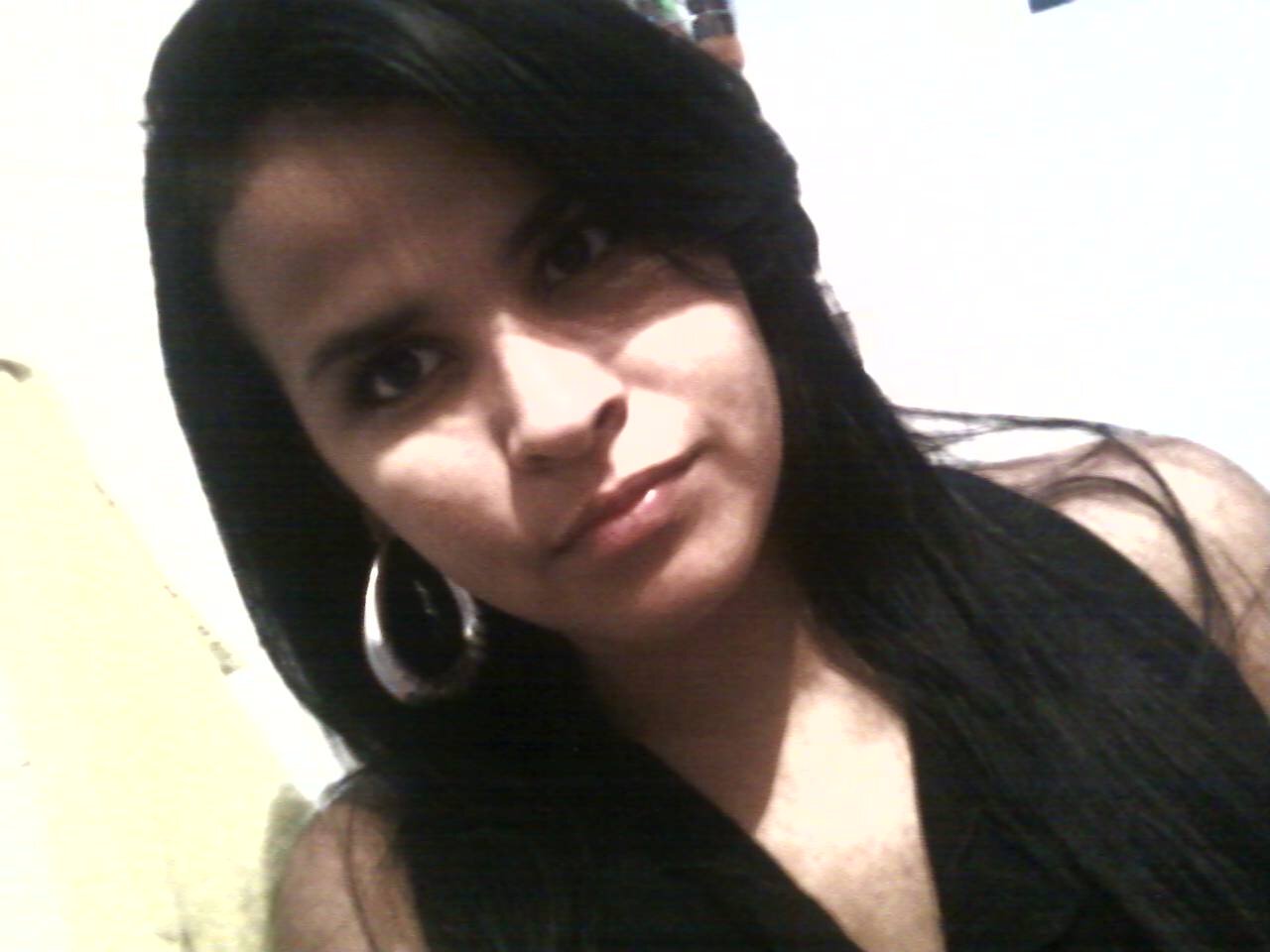 amo vôlei e cantar...
e sou muito cara d pau!!!! kk