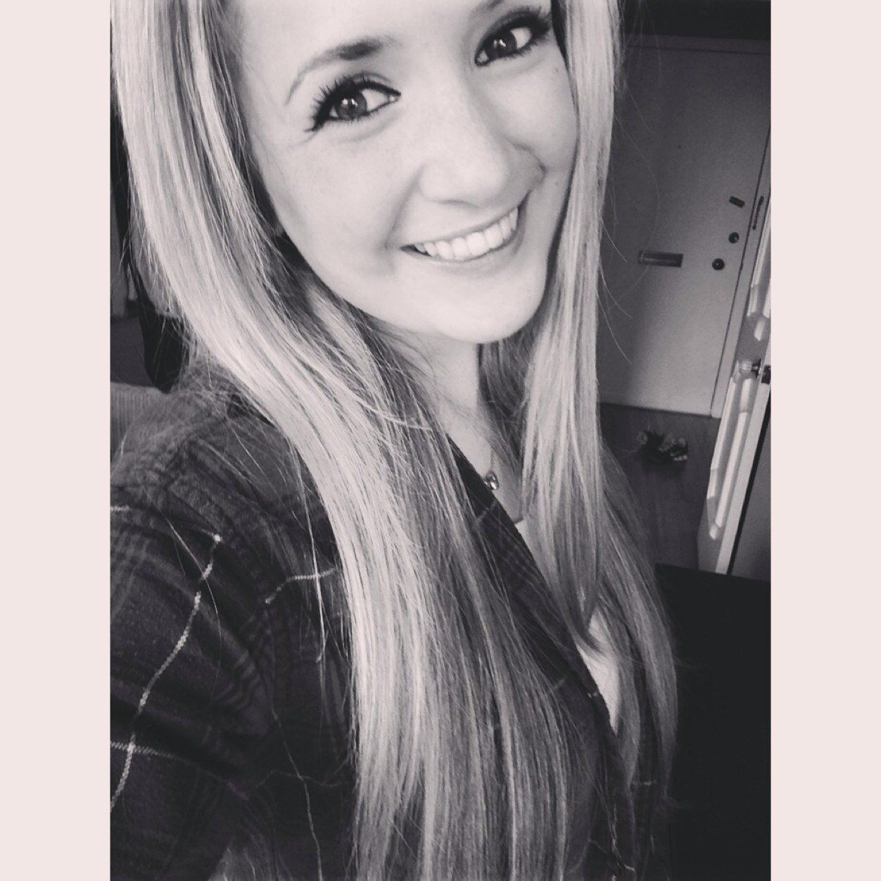 justinesharples's profile picture. This above all to thine own self be true love all trust a few