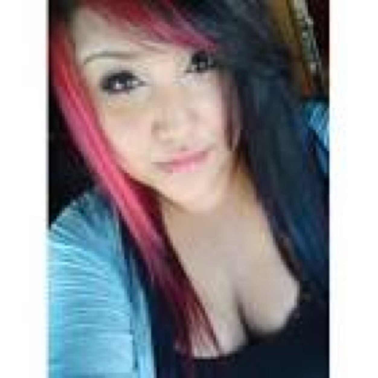 Gomez9Jasmine's profile picture. 19 year old poet.