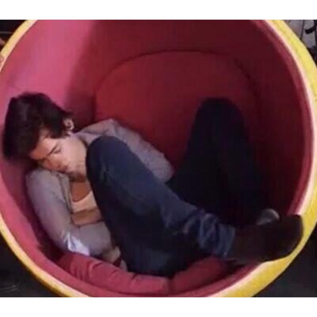 Dont follow this account, follow @shaggystyles instead please! :)