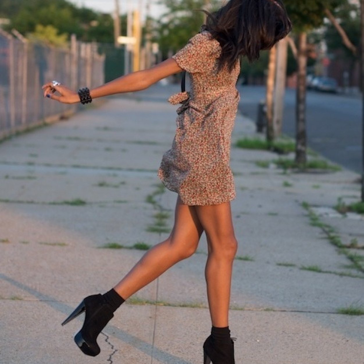 Just another tall girl trying to bring us tall girls together. 5'11. And no, I don't play basketball.