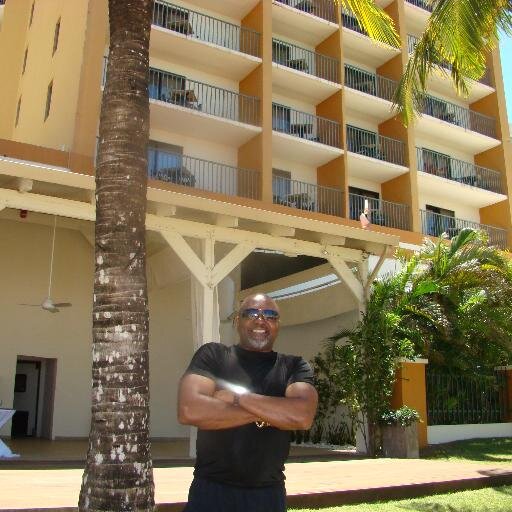 I am the creator of Ebonola Internet Opportunities. I help people find legitimate online businesses and show them how to market nd generate quality leads