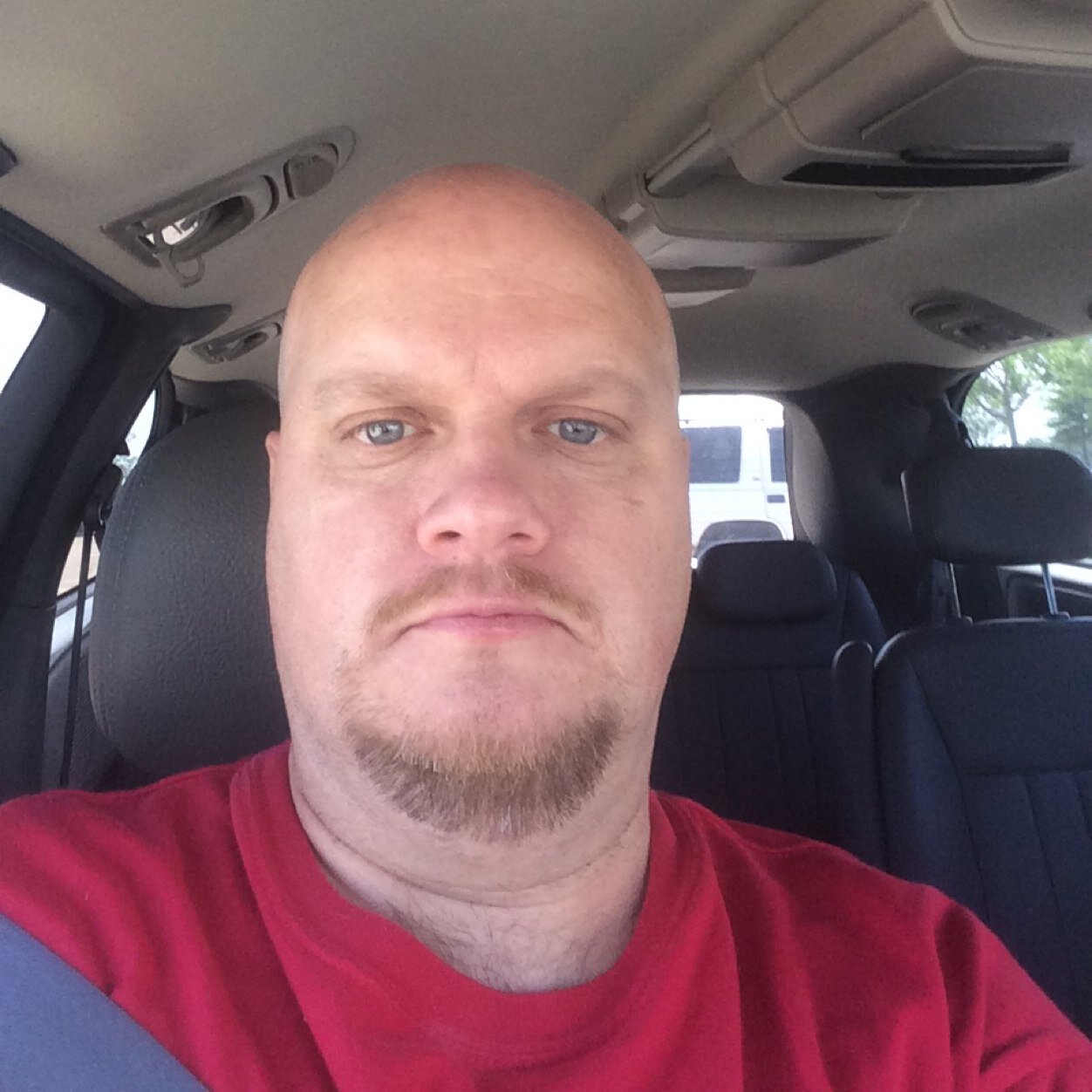 JoellottJoel's profile picture. College Football junkie. Ole Ms Rebels is my favorite college football team.