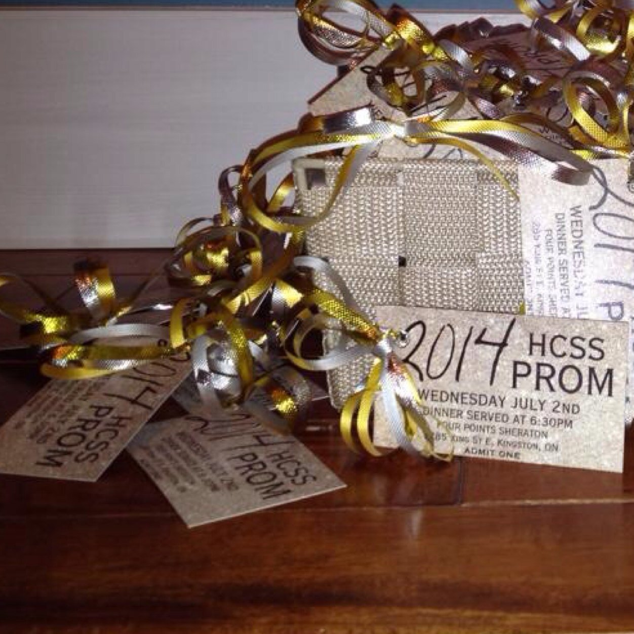 2014 Holy Cross Prom Official Twitter Page