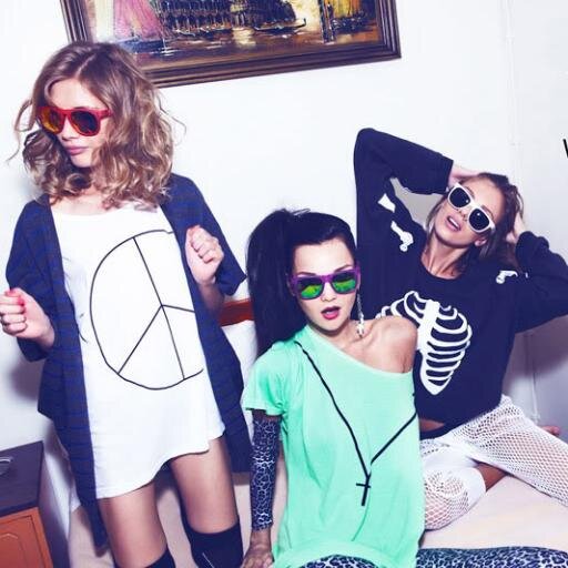 ¿Ropa? ¿Moda De Chicas? AQUI. Sigue esta cuenta y no pierdas detalle de cada novedad del momento. Sigue y Te Seguimos. ¡YA! ♥
