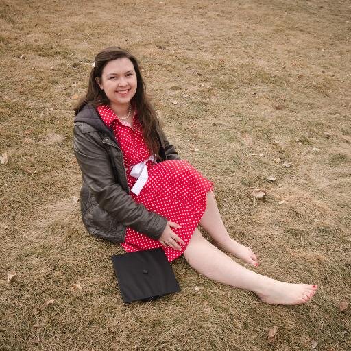 jesus freak, canadian, loves math and music, tv fanatic, BA graduate! Instagram: mscourtney19