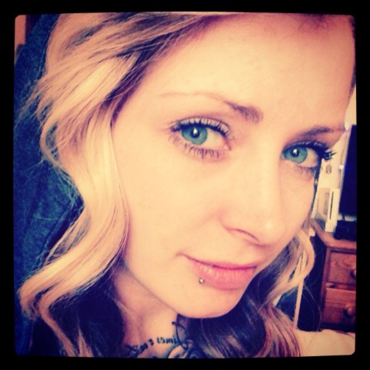 BebJenz's profile picture. I'm me. Dont change me. Not that you could. Stuborn. Damn right. Live life. Enjoy every moment like its your last❤