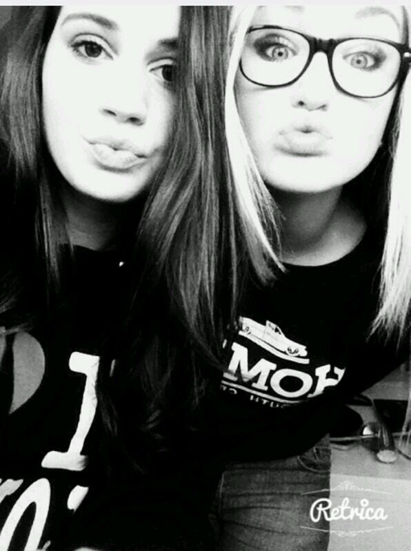 best friends @Rooosxox & @xxjenniferrrr- Wellant College Boskoop