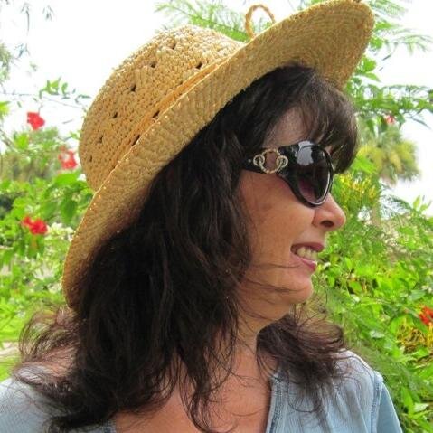 Retired senior, moderate dem, chocoholic, loves dogs, vaxed 8x, & still masking #rheumatoidarthritis #RA #GravesDisease #HarrisWalz