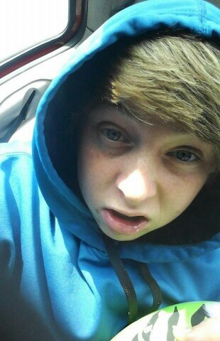 kid_kohl's profile picture. im about my shoe game.
give me a shout out.