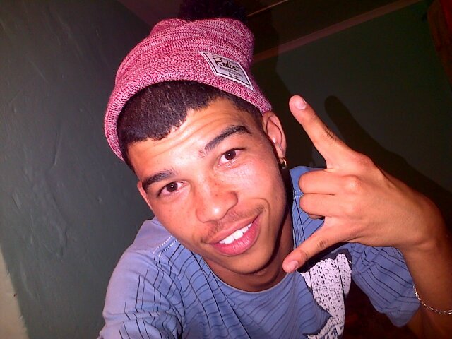 VW fanatic ,i♥House music ..family ,friends ,sport ,Party ,God Almighty ,laughing  is goOd .. 2BC3184E for further detail's